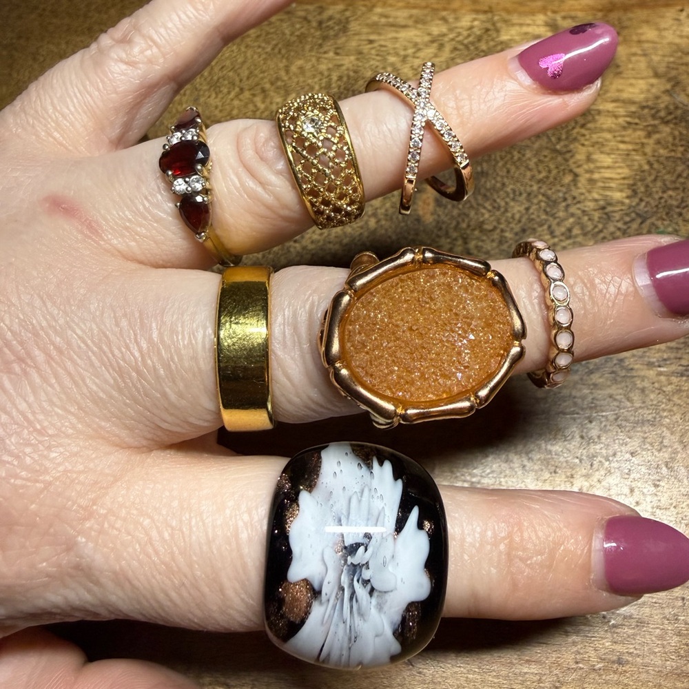 Elegant Gold and Black Women's Ring Set includes Vintage Avon Lattice Ring